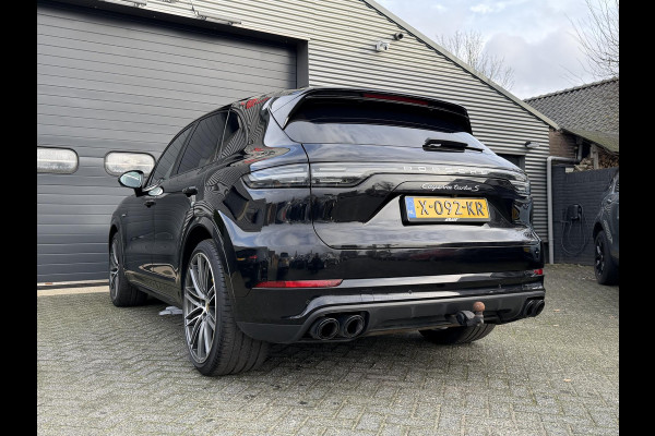 Porsche Cayenne 4.0 Turbo S E-Hybrid 680 PK | Keramische Remmen | Panoramadak | Head-Up Display | 360* Camera | Carbon | Elektrische Trekhaak |