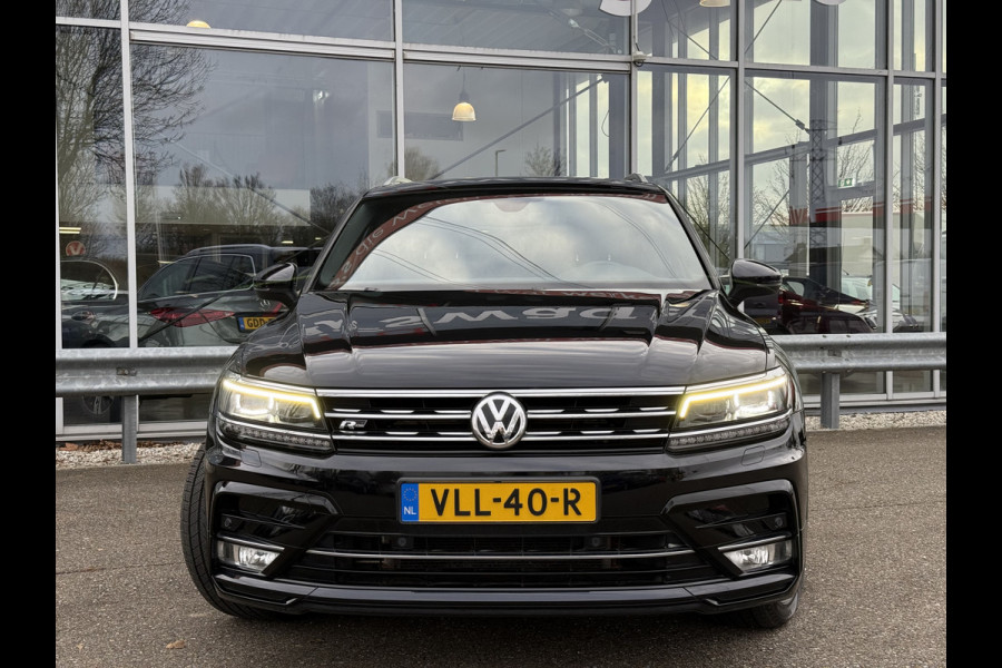 Volkswagen Tiguan 2.0 TDI 4Motion R-line | Grijs kent. | Pano | Virutal | ACC | Trekhaak