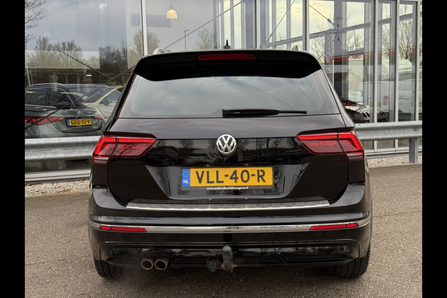 Volkswagen Tiguan 2.0 TDI 4Motion R-line | Grijs kent. | Pano | Virutal | ACC | Trekhaak