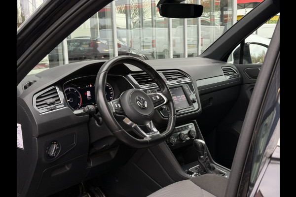Volkswagen Tiguan 2.0 TDI 4Motion R-line | Grijs kent. | Pano | Virutal | ACC | Trekhaak