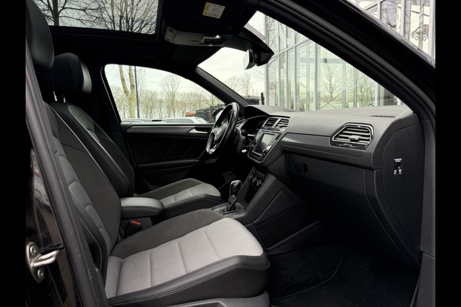 Volkswagen Tiguan 2.0 TDI 4Motion R-line | Grijs kent. | Pano | Virutal | ACC | Trekhaak