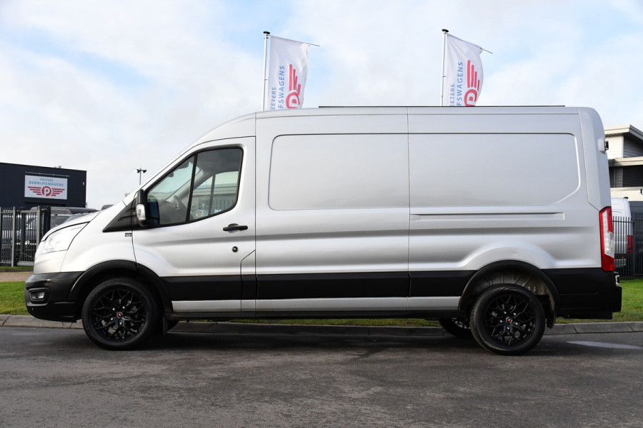 Ford Transit 350 2.0 TDCI L3H2 Raptor Edition Camera, Cruise, Carplay, 170pk, Trekhaak, Multimedia, Sensoren, Uniek!