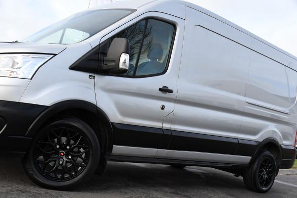 Ford Transit 350 2.0 TDCI L3H2 Raptor Edition Camera, Cruise, Carplay, 170pk, Trekhaak, Multimedia, Sensoren, Uniek!
