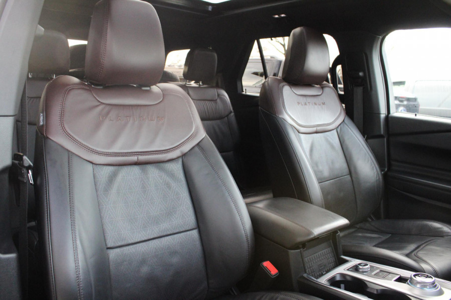 Ford Explorer 3.0 V6 EcoBoost PHEV Platinum | Trekhaak | Stoelverwarming + Koeling | 360 Camera | Adaptive Cruise Control | Climate Control | Navigatie |