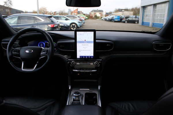 Ford Explorer 3.0 V6 EcoBoost PHEV Platinum | Trekhaak | Stoelverwarming + Koeling | 360 Camera | Adaptive Cruise Control | Climate Control | Navigatie |