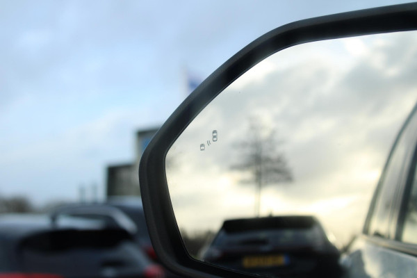 Ford Explorer 3.0 V6 EcoBoost PHEV Platinum | Trekhaak | Stoelverwarming + Koeling | 360 Camera | Adaptive Cruise Control | Climate Control | Navigatie |