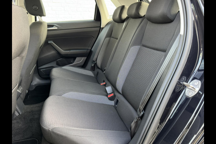 Volkswagen Polo 1.0 TSI Life Automaat Airco Adaptive cruise Full LED Navi Apple / Android Bleutooth Parkeersensoren voor / achter