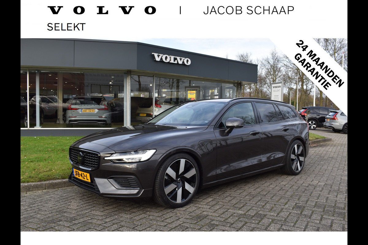 Volvo V60 T6 AWD 350PK Plug-in Hybrid Essential Edition Black | Demo | Camera | 19"LMV | Stoel-stuur verwarming | Getint glas
