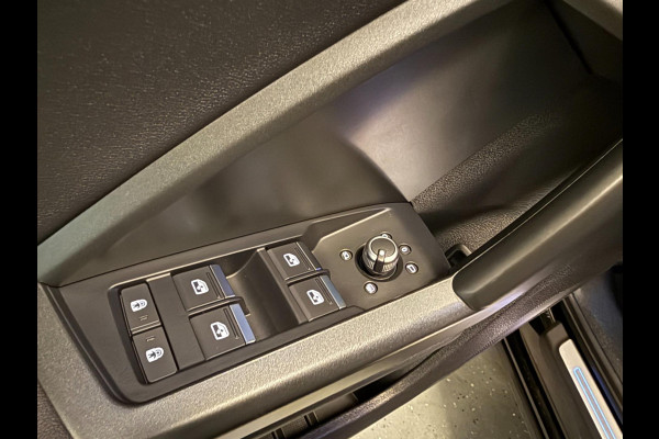 Audi Q3 Sportback 45 TFSI e 2 X S-LINE BLACK-LINE 20'' NAVI/M-STOELEN/DAB/CAM/A-CRUISE/ECC/PDC///