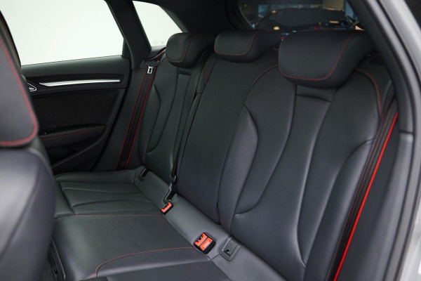 Audi RS3 Sportback 2.5 TFSI quattro |Pano|B&O|Org.NL|Virtual|Adaptive|Keyless|