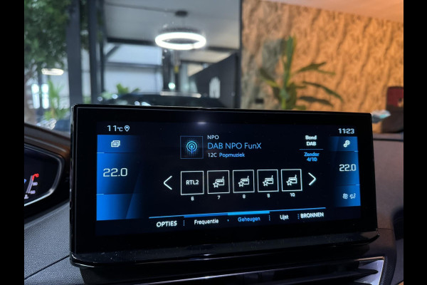 Peugeot 5008 1.2 PureTech GT 7P. Garantie Carplay Memory Massage Sfeer StoelVW Camera Leder ACC Clima Navi Led Dab PDC Rijklaar