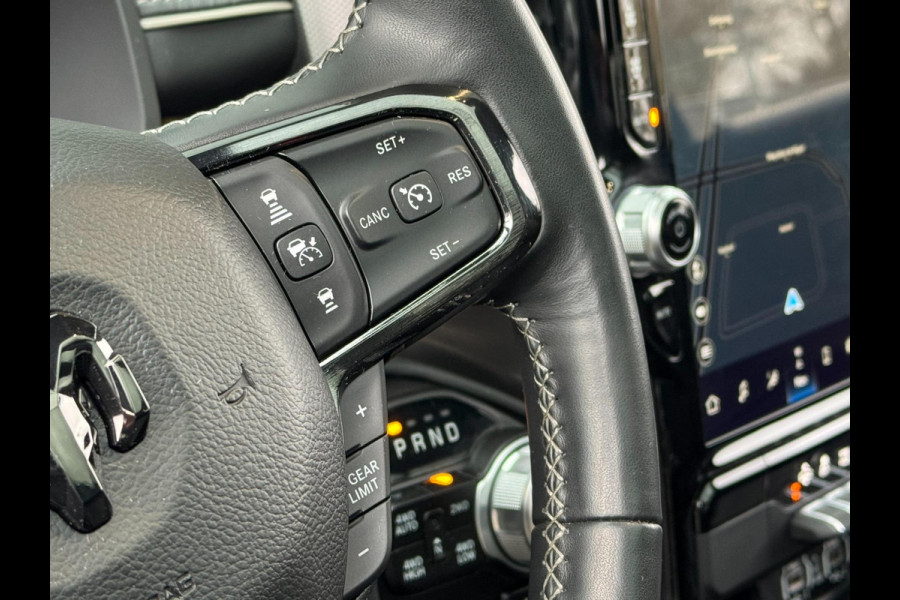 Dodge Ram 1500 Limited Night 5.7L 401pk LPG 4X4 Head-up SplitTailgate 360cam