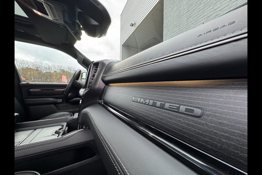 Dodge Ram 1500 Limited Night 5.7L 401pk LPG 4X4 Head-up SplitTailgate 360cam