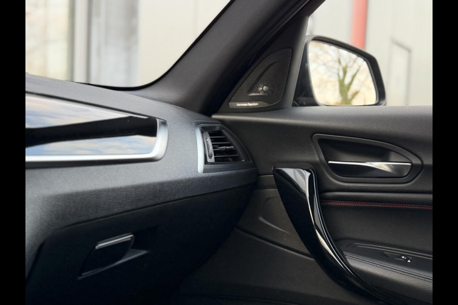 BMW 1-serie 118i Edition Sport Line Shadow High Ex. |Schuif/kanteldak|Harman Kardon|Leer|Memory|Carplay|Cam