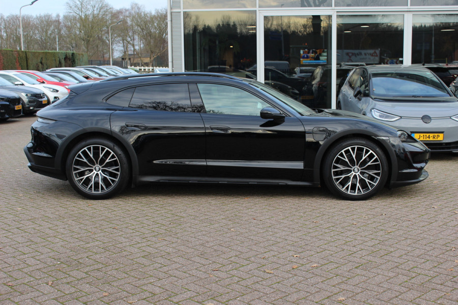 Porsche Taycan Cross Turismo 4 93 kWh / SoH 94.4% / Panoramadak / Camera / Leder / Sportchrono / 20'' / Luchtvering / Dodehoek / Sportstoelen / Stuurverwarming / Stoelverwarming / Bose / Cruise Control