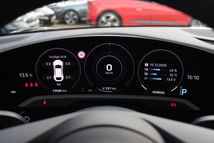 Porsche Taycan Cross Turismo 4 93 kWh / SoH 94.4% / Panoramadak / Camera / Leder / Sportchrono / 20'' / Luchtvering / Dodehoek / Sportstoelen / Stuurverwarming / Stoelverwarming / Bose / Cruise Control