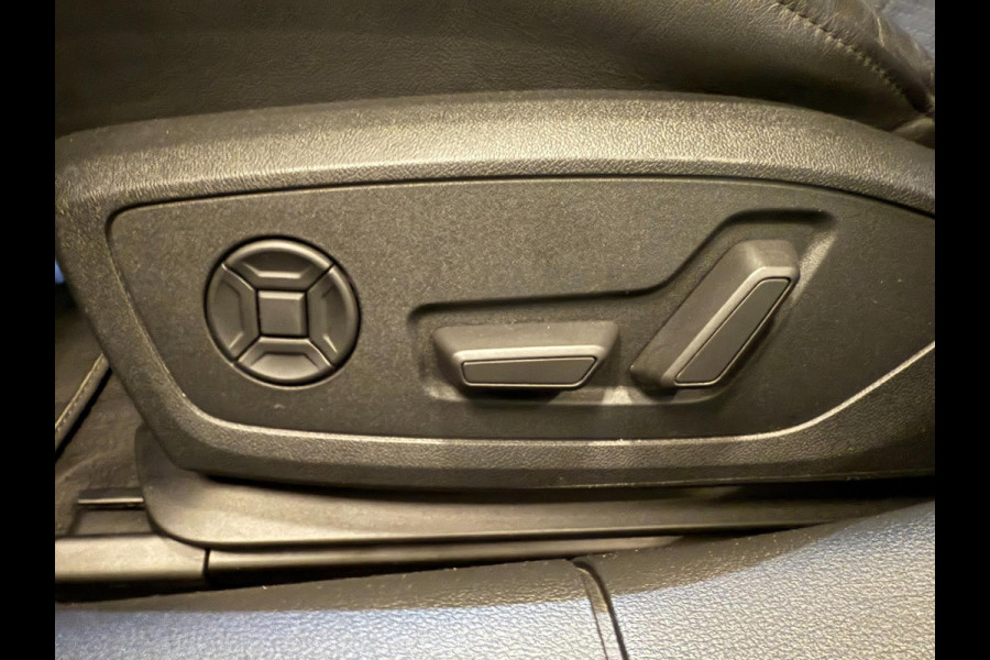 Audi A6 Avant 55 TFSI e-quattro 3X S-LINE BLACK-LINE PANO/B&O/SFEERVERL/M-STOELEN/NAVI/DAB/CARPLAY///