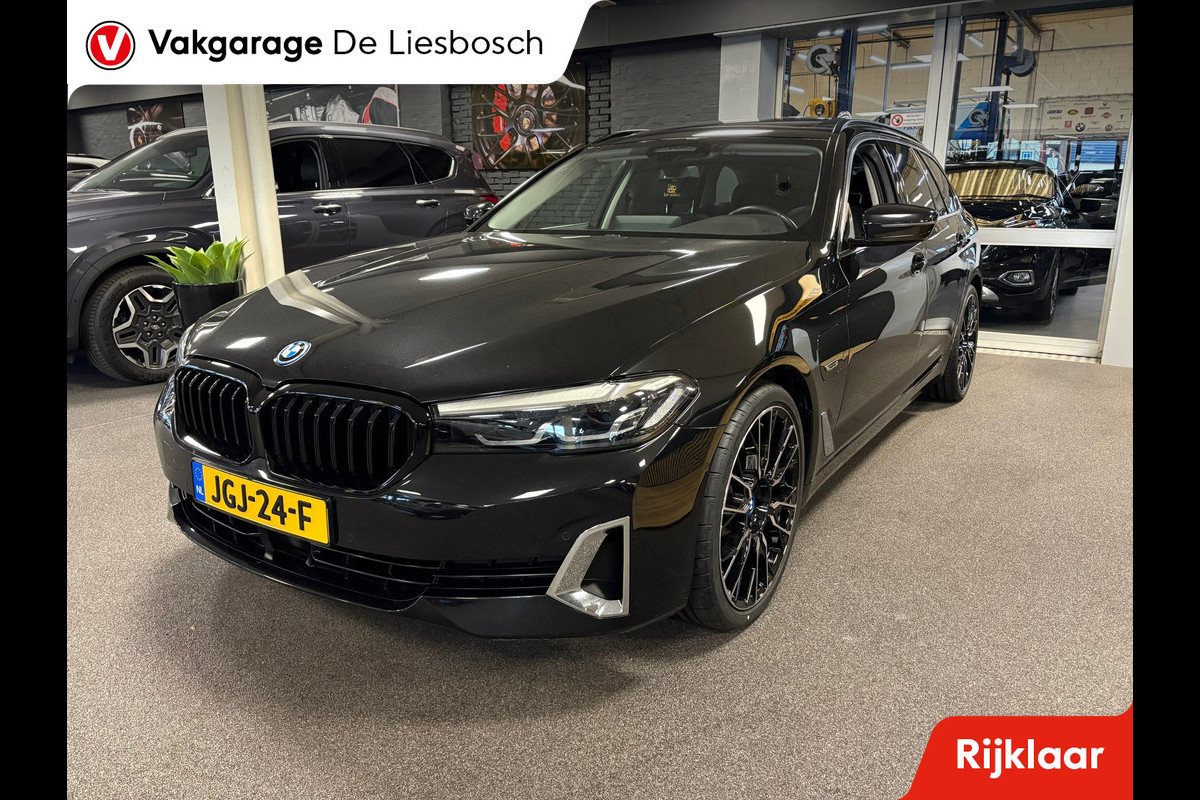 BMW 5 Serie Touring 530e xDrive High Executive / leer / pano / navi / trekhaak / Apple carplay
