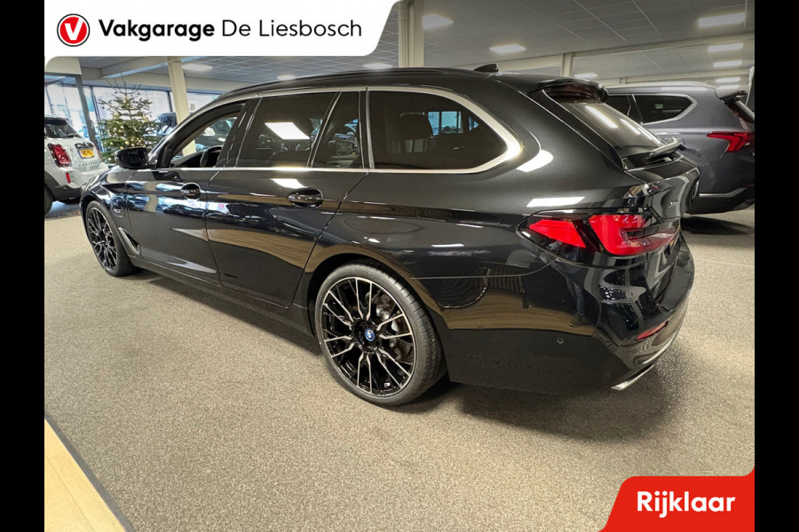 BMW 5 Serie Touring 530e xDrive High Executive / leer / pano / navi / trekhaak / Apple carplay