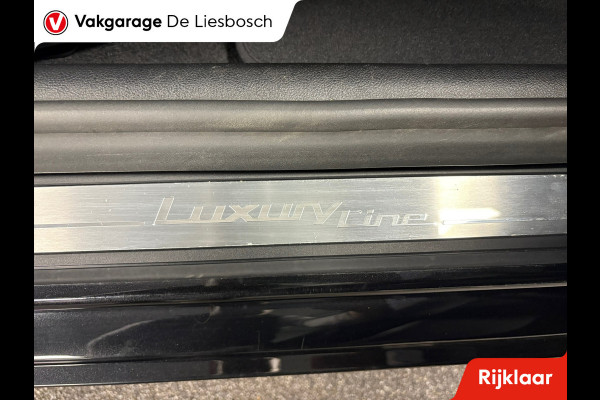 BMW 5 Serie Touring 530e xDrive High Executive / leer / pano / navi / trekhaak / Apple carplay