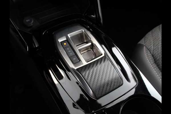 Peugeot 2008 1.2 Hybrid 136 pk Automaat Allure | Navigatie | Apple Carplay/Android Auto | Climate Control | Dab | Led | Parkeer sensoren | Cruise Control | Stoelverwarming