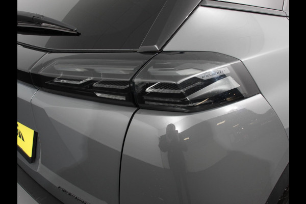 Peugeot 2008 1.2 Hybrid 136 pk Automaat Allure | Navigatie | Apple Carplay/Android Auto | Climate Control | Dab | Led | Parkeer sensoren | Cruise Control | Stoelverwarming