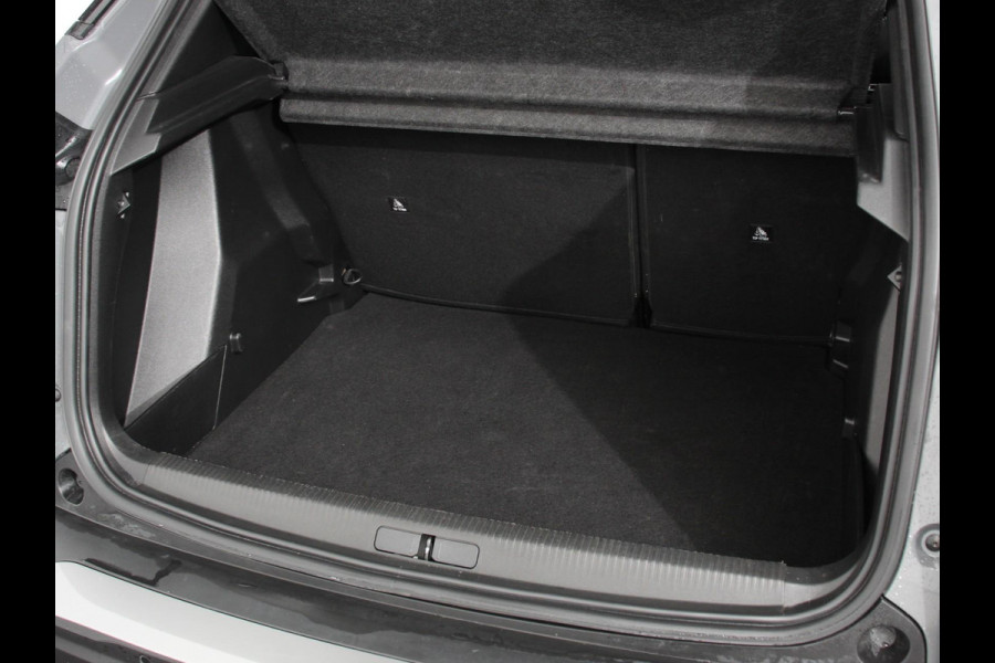 Peugeot 2008 1.2 Hybrid 136 pk Automaat Allure | Navigatie | Apple Carplay/Android Auto | Climate Control | Dab | Led | Parkeer sensoren | Cruise Control | Stoelverwarming