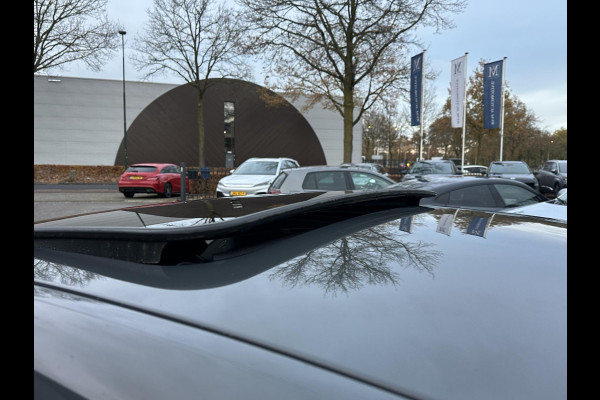 BMW 3-serie 330e High Executive VAN: €45.900,- VOOR: €41.877,- UW EINDEJAARSVOORDEEL: €4.023| M SPORT | SCHUIFDAK | LEDER | HARMAN KARDON | LASER LED | ELECTR STOELEN | KEYLESS | HEAD UP| DODE HOEK HERKENNING | STUURWIEL VERWARMING