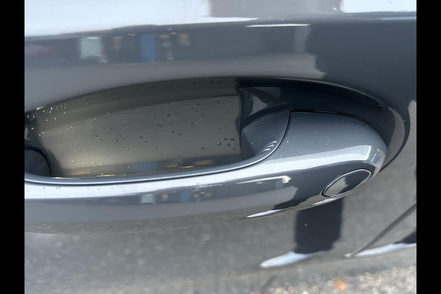 BMW 3-serie 330e High Executive VAN: €45.900,- VOOR: €41.877,- UW EINDEJAARSVOORDEEL: €4.023| M SPORT | SCHUIFDAK | LEDER | HARMAN KARDON | LASER LED | ELECTR STOELEN | KEYLESS | HEAD UP| DODE HOEK HERKENNING | STUURWIEL VERWARMING