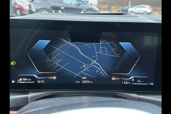 BMW 3-serie 330e High Executive VAN: €45.900,- VOOR: €41.877,- UW EINDEJAARSVOORDEEL: €4.023| M SPORT | SCHUIFDAK | LEDER | HARMAN KARDON | LASER LED | ELECTR STOELEN | KEYLESS | HEAD UP| DODE HOEK HERKENNING | STUURWIEL VERWARMING