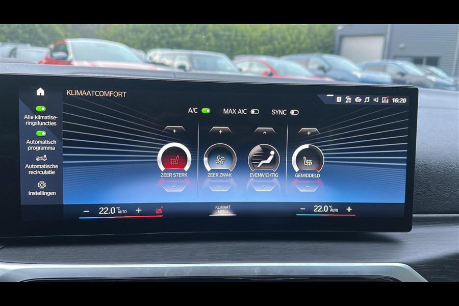 BMW 3-serie 330e High Executive VAN: €45.900,- VOOR: €41.877,- UW EINDEJAARSVOORDEEL: €4.023| M SPORT | SCHUIFDAK | LEDER | HARMAN KARDON | LASER LED | ELECTR STOELEN | KEYLESS | HEAD UP| DODE HOEK HERKENNING | STUURWIEL VERWARMING