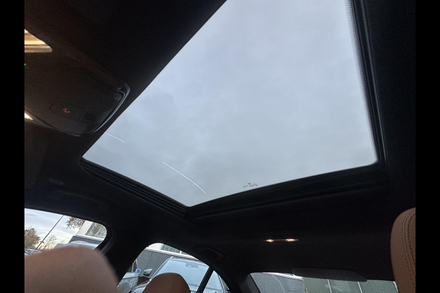 BMW 3-serie 330e High Executive VAN: €45.900,- VOOR: €41.877,- UW EINDEJAARSVOORDEEL: €4.023| M SPORT | SCHUIFDAK | LEDER | HARMAN KARDON | LASER LED | ELECTR STOELEN | KEYLESS | HEAD UP| DODE HOEK HERKENNING | STUURWIEL VERWARMING