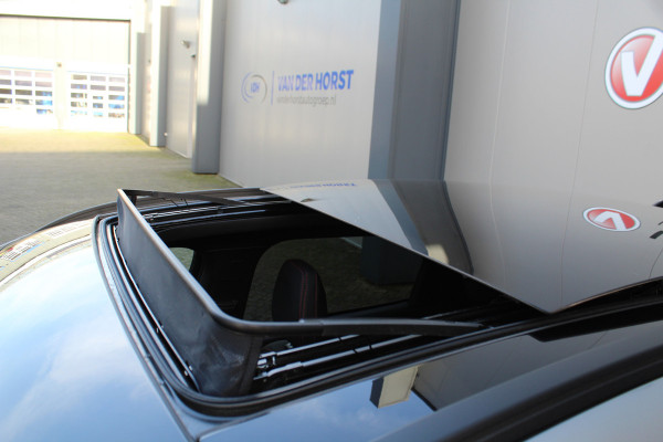 Ford Kuga 2.5-243pk PHEV ST-Line X. Van €. 54.937,- voor €. 43.735,- ! Trekgewicht van 2.100kg ! Elektr. verstelb. AGR stoelen voor, Stoel-, stuur-, voorraam- en achterbank verwarming, Elektr. panorama/schuif-kanteldak , Trekhaak elektr. wegklapbaar, B&O soundsyst. etc.