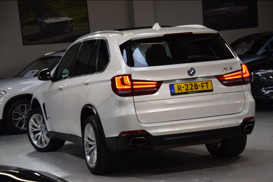 BMW X5 XDrive35i High Executive Navi|Leder|Panoramadak|Keyless-entry|Dealer onderhouden|Lane-assist|