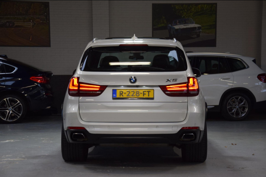 BMW X5 XDrive35i High Executive Navi|Leder|Panoramadak|Keyless-entry|Dealer onderhouden|Lane-assist|