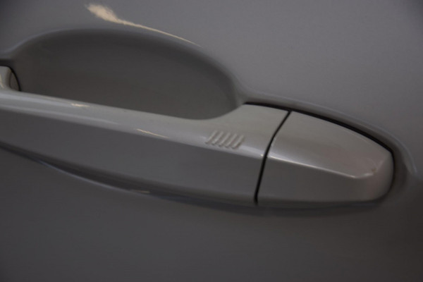 BMW X5 XDrive35i High Executive Navi|Leder|Panoramadak|Keyless-entry|Dealer onderhouden|Lane-assist|