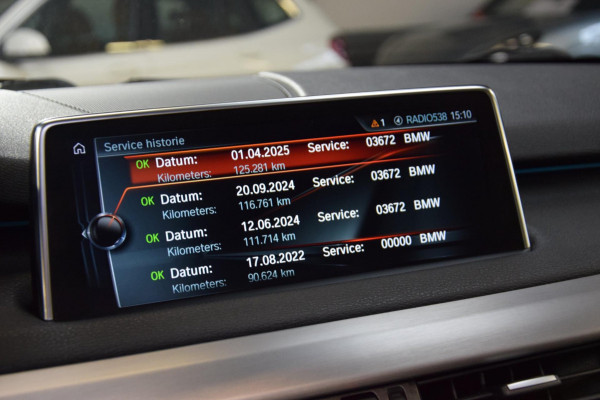 BMW X5 XDrive35i High Executive Navi|Leder|Panoramadak|Keyless-entry|Dealer onderhouden|Lane-assist|