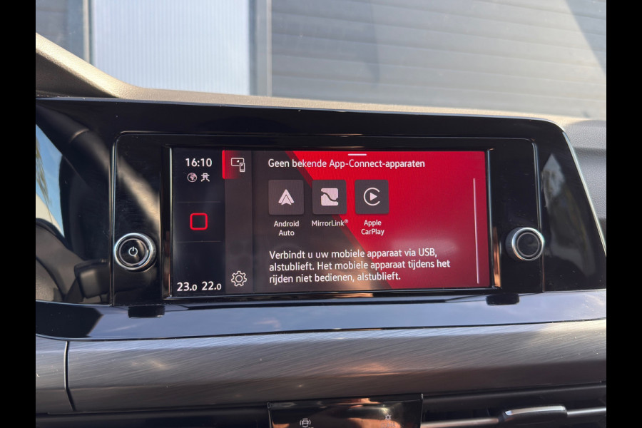 Volkswagen Golf 1.5 TSI Style / Nardo Grey !