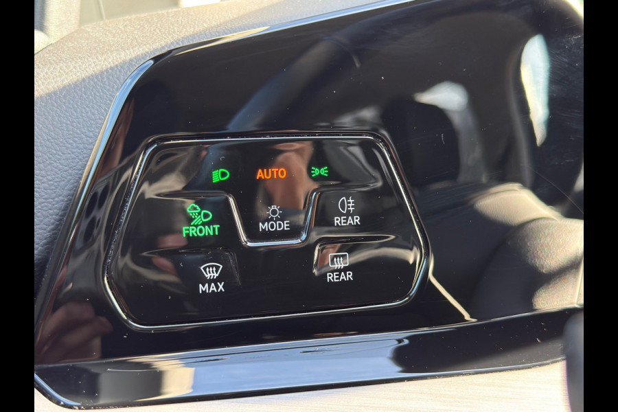 Volkswagen Golf 1.5 TSI Style / Nardo Grey !