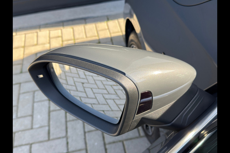 Volkswagen Golf 1.5 TSI Style / Nardo Grey !