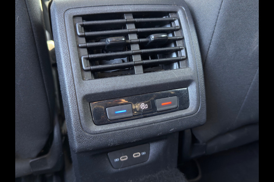 Volkswagen Golf 1.5 TSI Style / Nardo Grey !