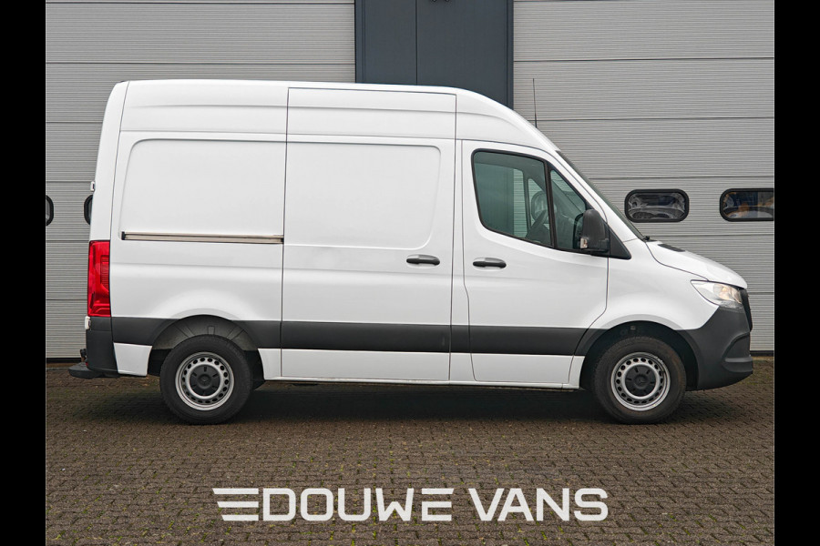 Mercedes-Benz Sprinter L1H2 211 MBUX Navigatie Camera Airco Trekhaak