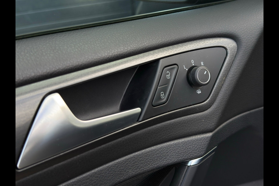 Volkswagen Golf 2.0 GTD / DSG / NAP / CARPLAY / NAP /