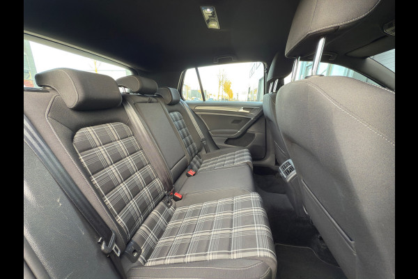 Volkswagen Golf 2.0 GTD / DSG / NAP / CARPLAY / NAP /