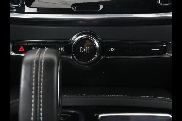 Volvo S60 2.0 Recharge T6 R-Design | Panoramadak | Leder | 360 Camera | Head-Up | Adaptive cruise | Stoelventilatie | Harman/Kardon | Massage | Carplay | Navigatie | Full LED | Memory | PHEV | Plug In