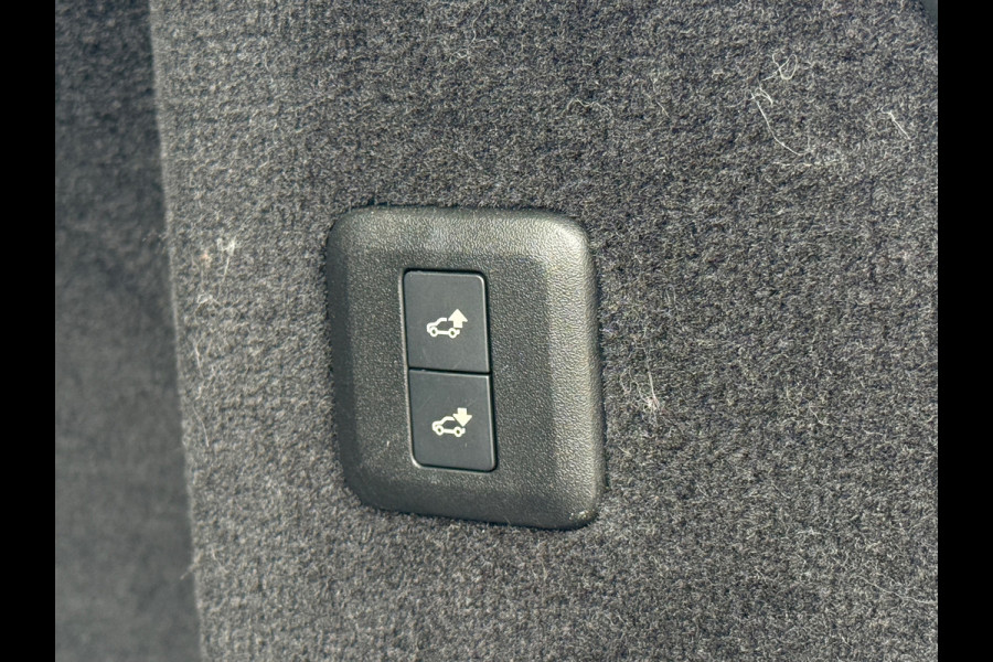 Land Rover Range Rover Sport P400e Autobiography Dynamic / BTW / Luchtvering / 360 Camera / Schuifdak / Black