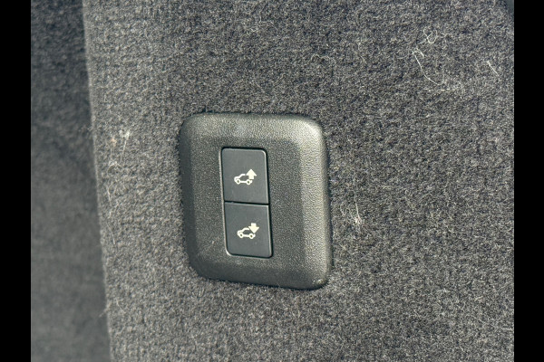 Land Rover Range Rover Sport P400e Autobiography Dynamic / BTW / Luchtvering / 360 Camera / Schuifdak / Black