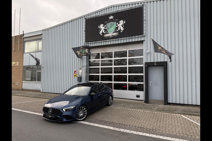 Mercedes-Benz A-Klasse 220 4MATIC Premium Plus LEER/NAV/PANO