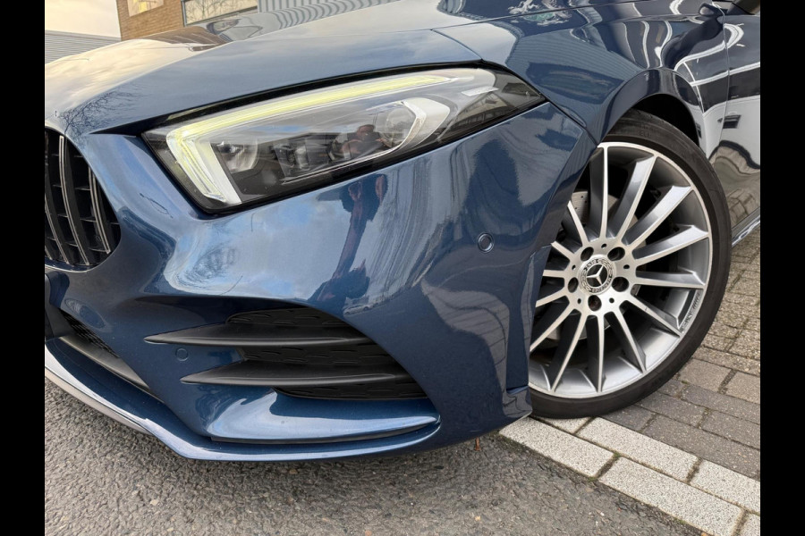 Mercedes-Benz A-Klasse 220 4MATIC Premium Plus LEER/NAV/PANO