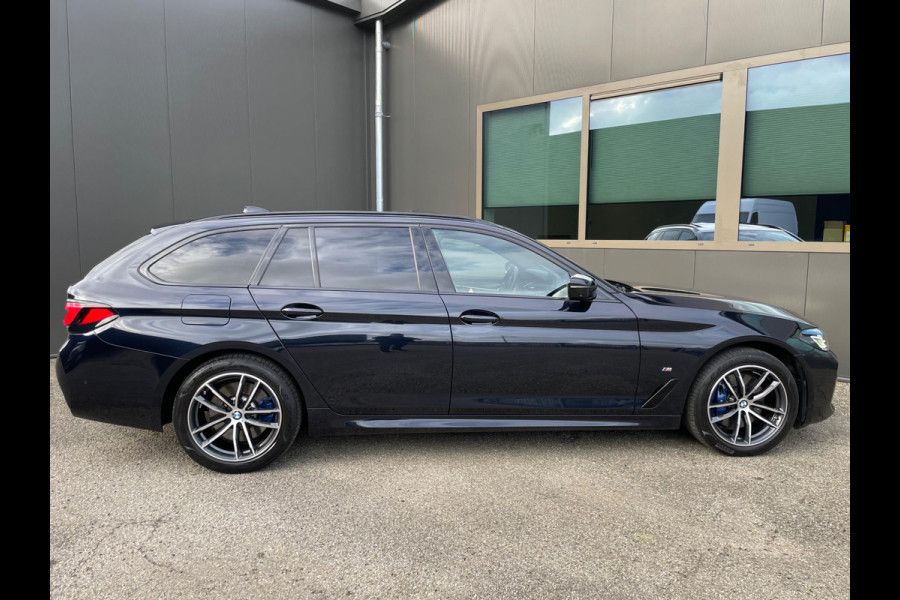 BMW 5 Serie Touring 530e xDrive High Executive LCI M-Sport Interieur Dealer onderhouden Zeer Luxe!!!
